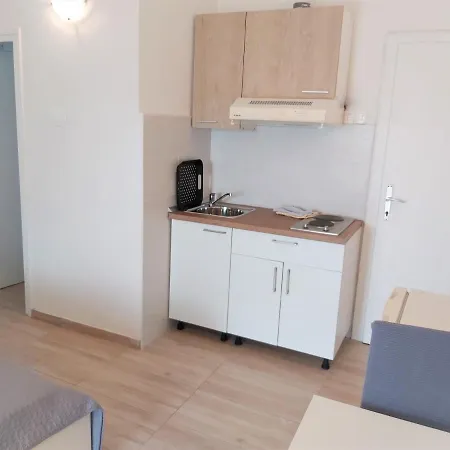 Helena Appartement *
