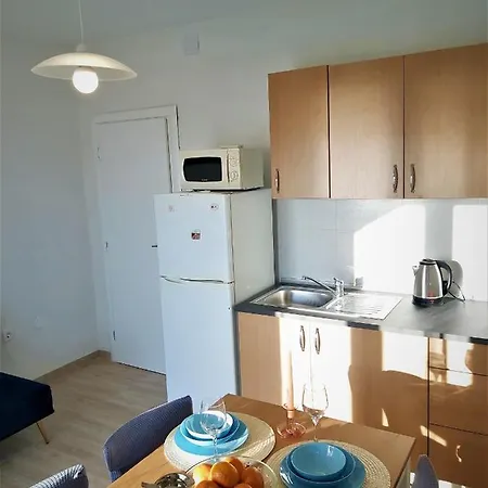 Apartment Helena Gradac (Split-Dalmatia)